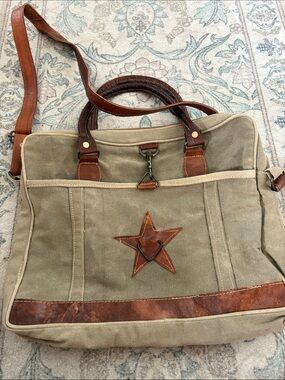 The Barrel Shack Josette Messenger Purse